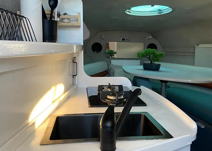 ספינת מלון The Happy Sailor ויאנה דו קסטלו