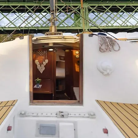 Botel The Happy Sailor