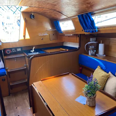 Botel The Happy Sailor Viana do Castelo