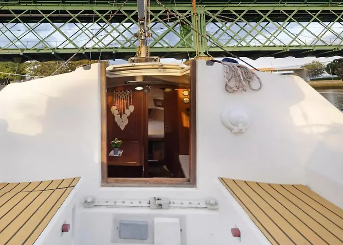 Botel The Happy Sailor