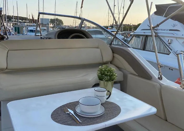 The Happy Sailor Bateau-hôtel Viana do Castelo